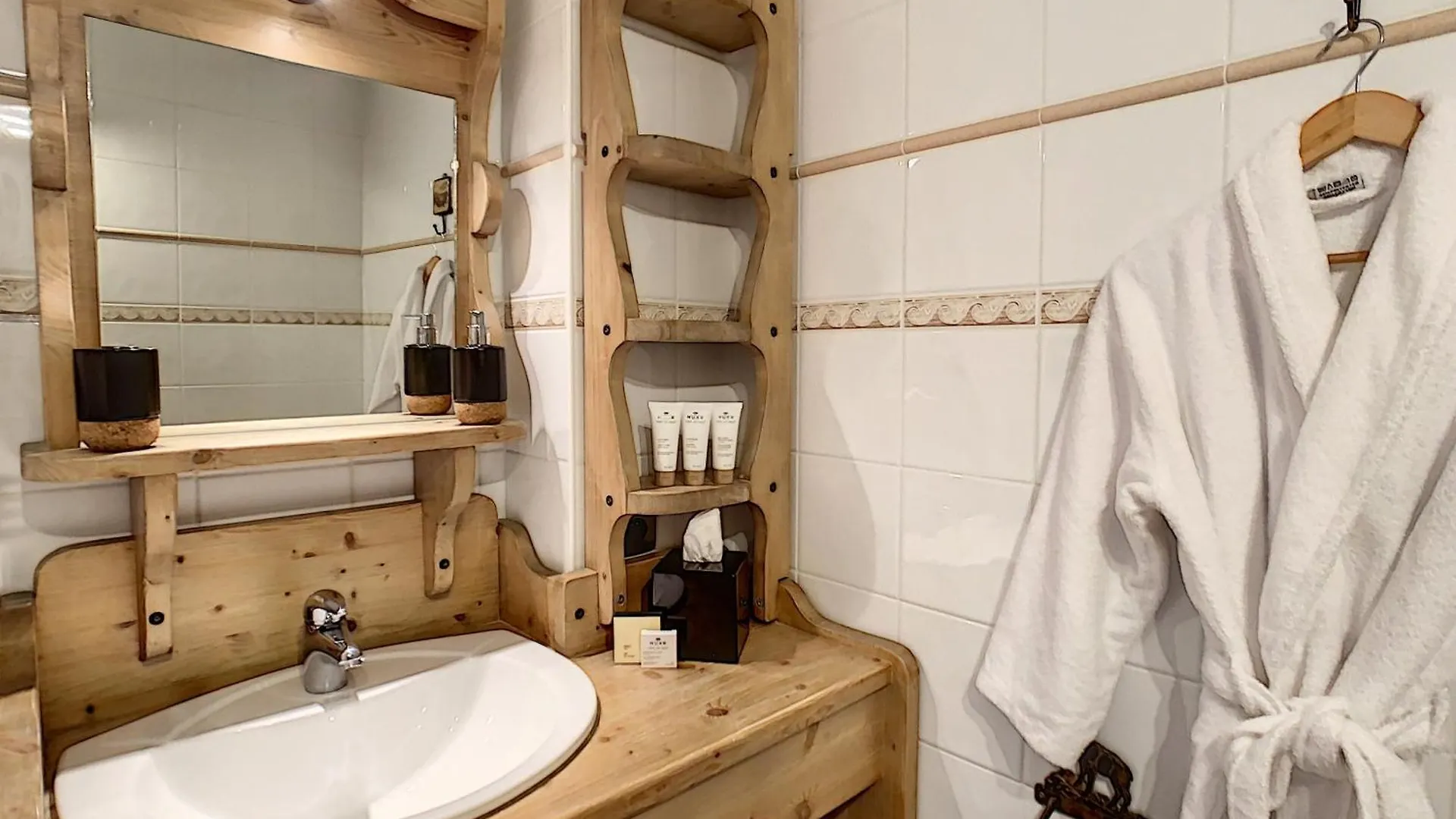 Apartment Chez Arsene - Appartement - 10 Pers - Proche Piste Les Gets France